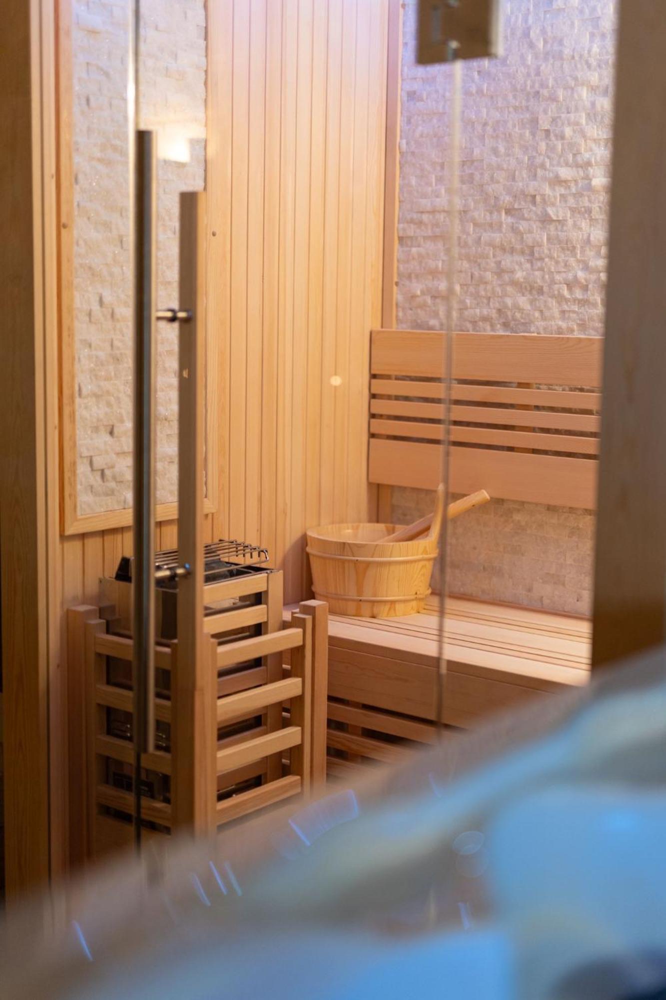 Suite16 & Spa Барлетта Экстерьер фото